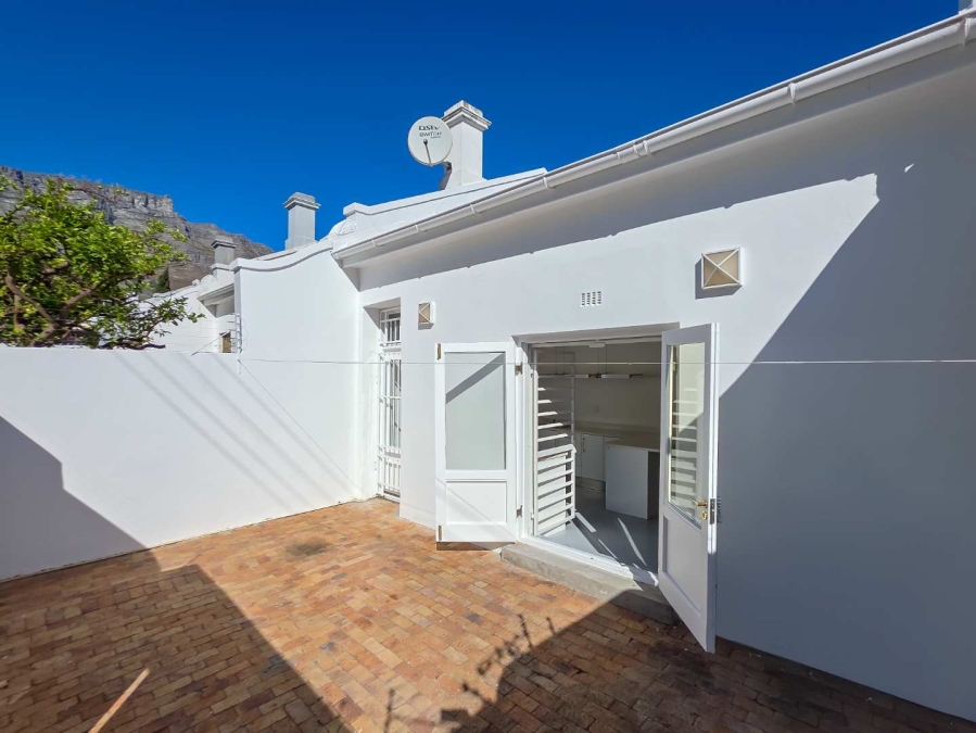 2 Bedroom Property for Sale in Gardens Western Cape